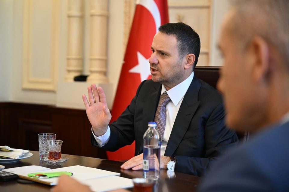 BAKAN GÜRLEK'TEN "AHBAPLAR SUÇ ÖRGÜTÜ", UYUŞTURUCU, İMAMOĞLU VE TERÖRSÜZ TÜRKİYE AÇIKLAMASI: "SADECE FUTBOL DEĞİL, BASKETBOL DA DAHİL OLMAK ÜZERE FARKLI SPOR ALANLARINDA YASA DIŞI BAHİS VE ŞİKE İDDİALARI İNCELENİYOR" "FETÖ BİR CASUSLUK ÖRGÜTÜ" "GÜLİSTAN DOKU DOSYASINDA NAAŞIN BULUNMASI İÇİN ÇALIŞMA SÜRÜYOR" "KAŞİF KOZİNOĞLU'NUN ÖLÜMÜ YENİDEN ARAŞTIRILIYOR. BU KONUDA ŞİKAYETLER VE İHBARLAR VARDI" "46 MAKTULÜN YER ALDIĞI 40 DOSYA AYDINLATILDI" "BUNDAN SONRAKİ SÜREÇTE UYUŞTURUCUYLA MÜCADELENİN FARKLI ALANLARINDA DA ADLİ SORUŞTURMALAR GÜNDEME GELEBİLİR" ("AHBAPLAR SUÇ ÖRGÜTÜ" SORUŞTURMASI) "TOPLANAN YARDIMLARIN AMACINA UYGUN KULLANILIP KULLANILMADIĞI BİZİM İÇİN SON DERECE ÖNEMLİ" "BİR KİŞİ, O TARİHLERDE AMERİKA'DA BULUNAN KLİNİĞİNE HALUK LEVENT'İN GELDİĞİNİ ANLATTI. SÖZ KONUSU PARA 4 MİLYON 600 BİN DOLAR" "UMUT ALTAŞ VE EYLEM TOK'UN İADE SÜREÇLERİ TAKİP EDİLİYOR" "İMAMOĞLU DOSYASINA İLİŞKİN EK İDDİANAME ÇALIŞMALARI SÜRÜYOR"