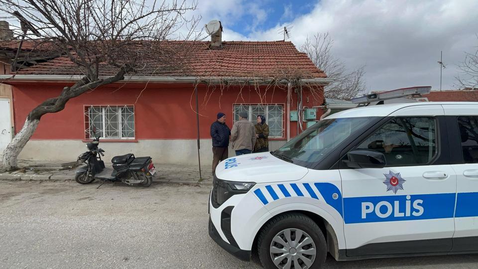 BİR HAFTA ÖNCE HAYATINI KAYBEDEN 67 YAŞINDAKİ ADAMI FARELER YEDİ