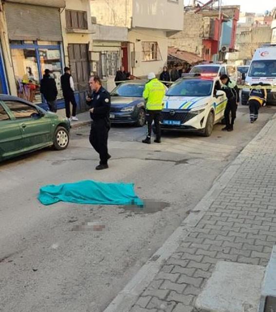 6 yaşındaki çocuk kamyonetin altında can verdi