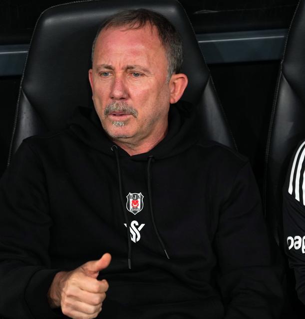 Sergen Yalçın, Beşiktaş’ın başında Fenerbahçe’ye ilk kez kaybetti