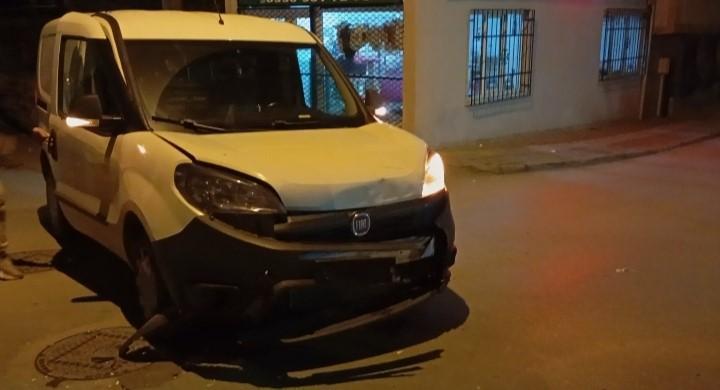 Gece saatlerinde sıkışmalı kaza: 2 yaralı