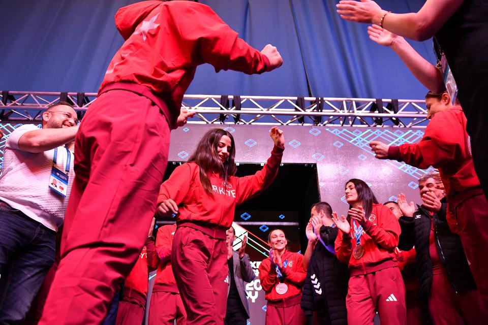 U23 Avrupa Boks Şampiyonası'nda millilerden tarihi zafer