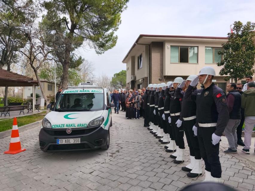 Emekli emniyet müdürü spor yaparken hayatını kaybetti