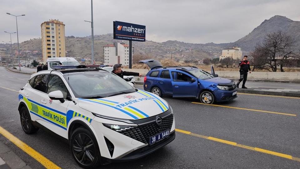 3 polis aracına çarparak kaçan şüpheli yakalandı