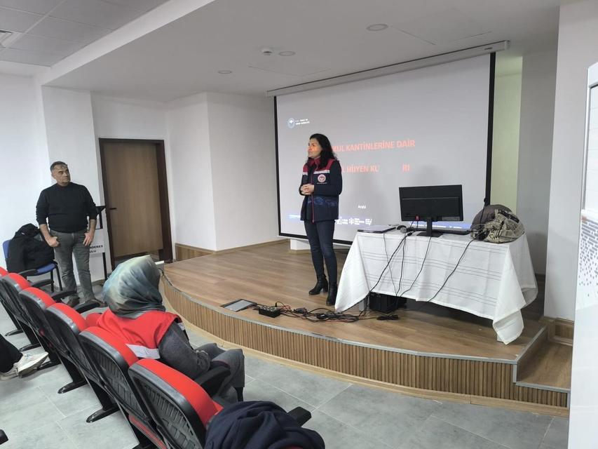 Köşk’te kantin çalışanlarına hijyen eğitimi