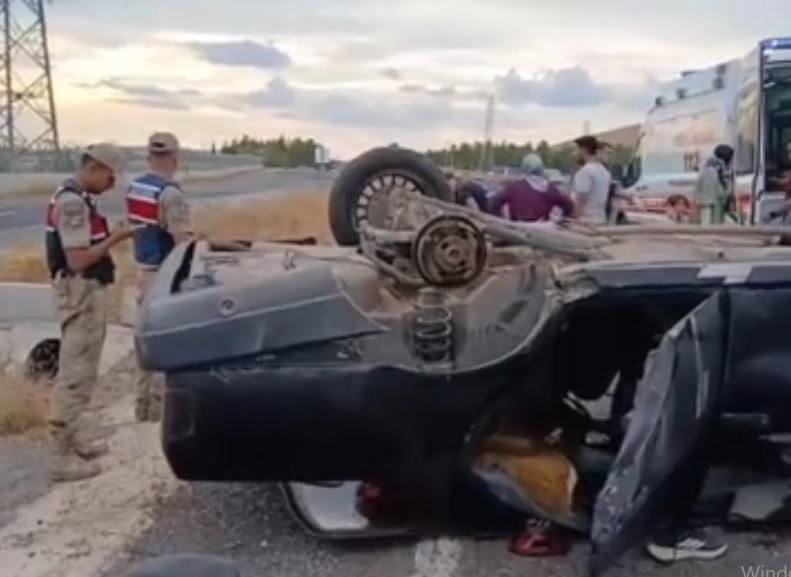 Lastiği kopan otomobil takla attı: 5 yaralı