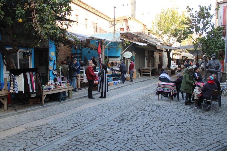 TARİHİ ÇARŞI AYAĞA KALKACAĞI GÜNÜ BEKLİYOR AYDIN'IN EN ESKİ ESNAF SOKAĞININ ESKİ HALİNE DÖNMESİ İÇİN BİRLİK OLDULAR
