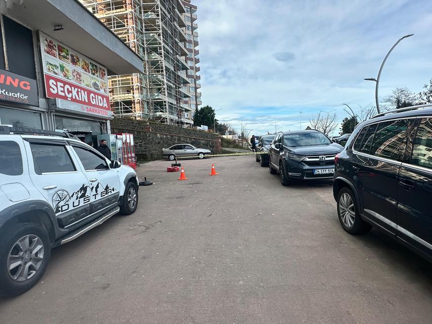 RİZE'DE BİNANIN 10. KATINDAN DÜŞEN AKADEMİSYEN YAŞAMINI YİTİRDİ