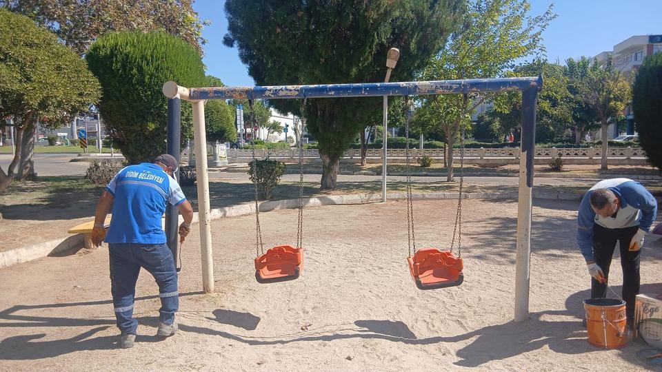 Didim Belediyesi’nden parklarda genel bakım çalışması