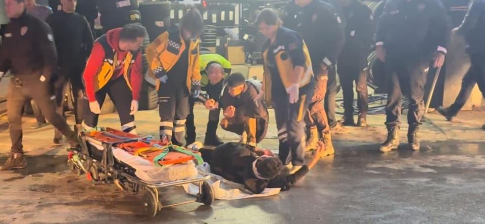 Kaçan sürücü polis aracına çarptı: 2 yaralı