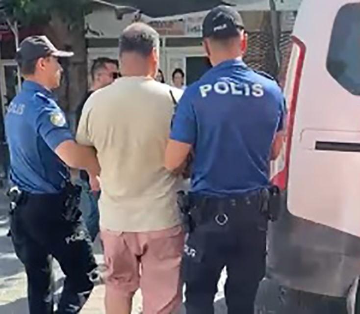 Bıçaklı gasp girişimine polisten suçüstü