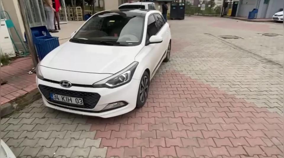 İSTANBUL'DA "DRİFT" YAPAN SPİKER KAMERADA: "ÇAM SAKURA'YI YIKMAYA GELDİM" NOTUYLA PAYLAŞTI POLİS TARAFINDAN YAKALANAN KADINA 33 BİN LİRA İDARİ PARA CEZASI UYGULANDI