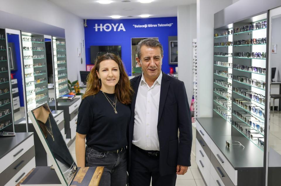 Başkan Yetişkin vatandaşlarla bir arada
