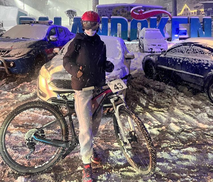 BİR AY ÖNCE BAŞLADIĞI SPORDA TÜRKİYE ŞAMPİYONU OLDU