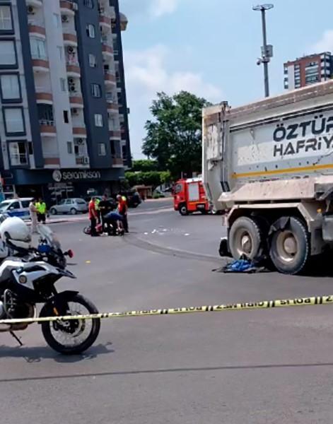 TARSUS'TA KAMYON İLE MOTOSİKLET ÇARPIŞTI: 1 ÖLÜ, 1 YARALI