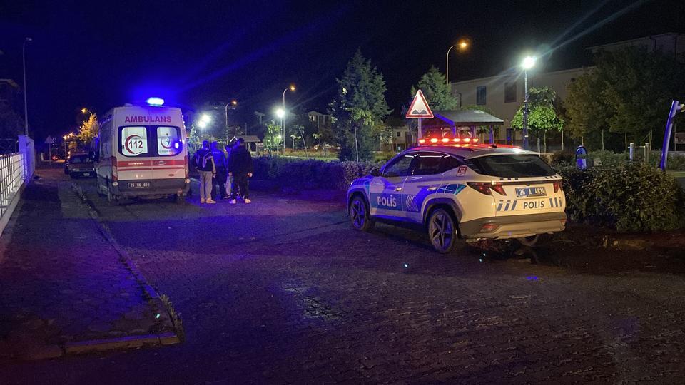 YAN BAKMA KAVGASINDA 17 YAŞINDAKİ ÇOCUK BIÇAKLANDI