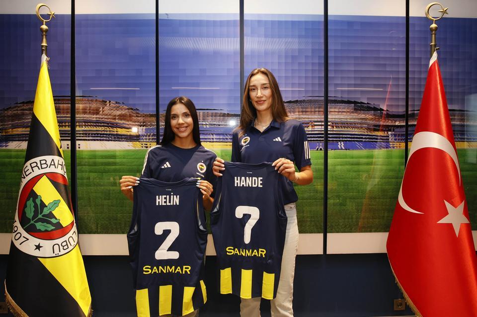 Fenerbahçe'de Hande Baladın ve Helin Kayıkçı sözleşme imzaladı