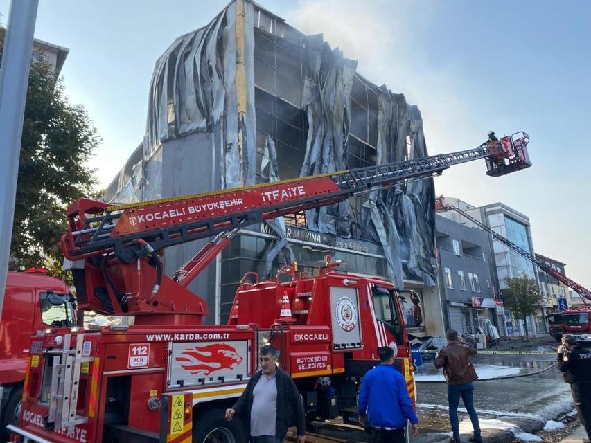 6 ölü, 7 yaralının olduğu yangın sonrası skandal paylaşımlar