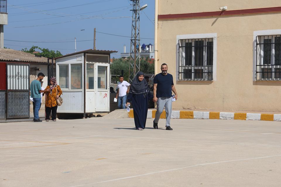 Sınava el ele girdiler
