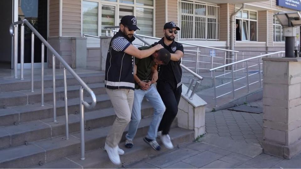 Doktorların e-imzasını kullanarak reçete yazan hastane personeli tutuklandı