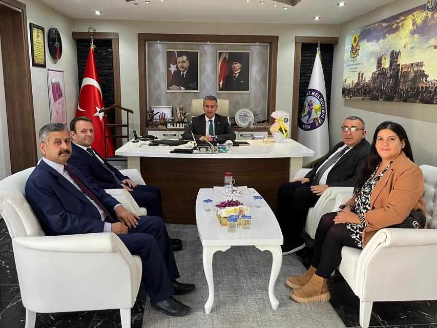 BUHARKENT'TE DOĞALGAZ DAĞITIMI BAŞLADI BAŞKAN EROL, DOĞALGAZLA PİŞEN İLK TÜRK KAHVESİNİ İÇTİ BAŞKAN EROL: "ZAMANLA İLÇE MERKEZİMİZİN TAMAMI DOĞALGAZA KAVUŞMUŞ OLACAK"