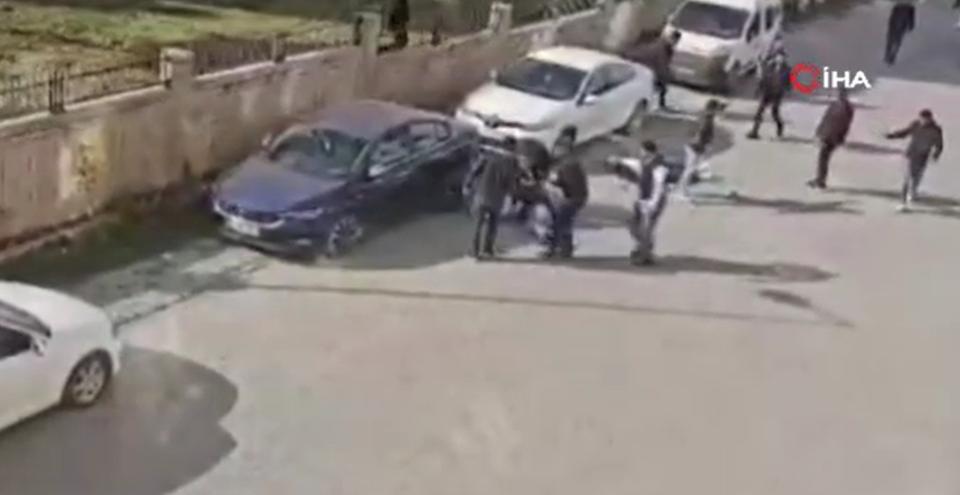 İki kardeşe silahlı saldırı: 1 ölü, 1 yaralı