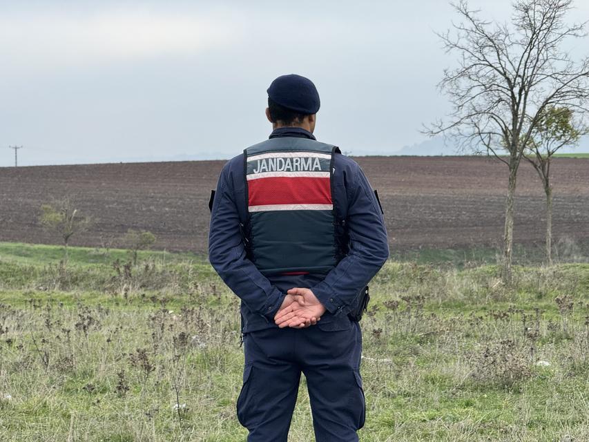 Köylüler, mantar toplarken top mermisi buldu