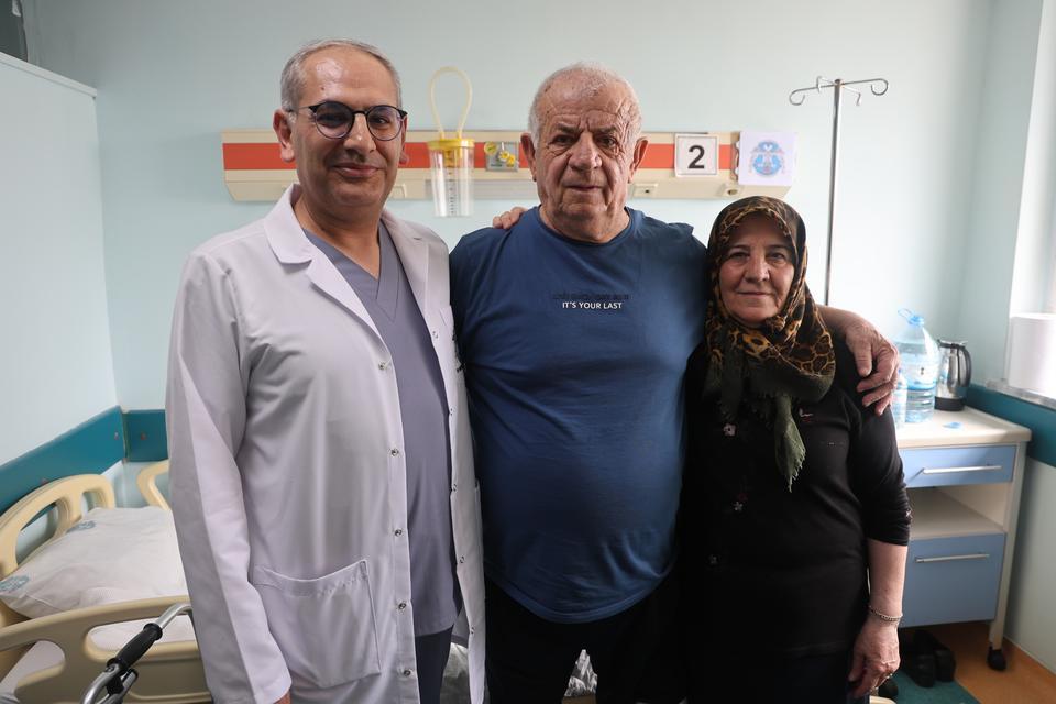 GEÇİRDİĞİ RAHATSIZLIK ANA DİLİNİ UNUTTURDU