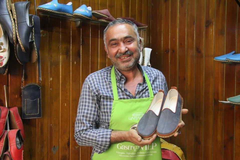 Oto boyacı ustası, çocukluk hayaline yıllar sonra kavuştu