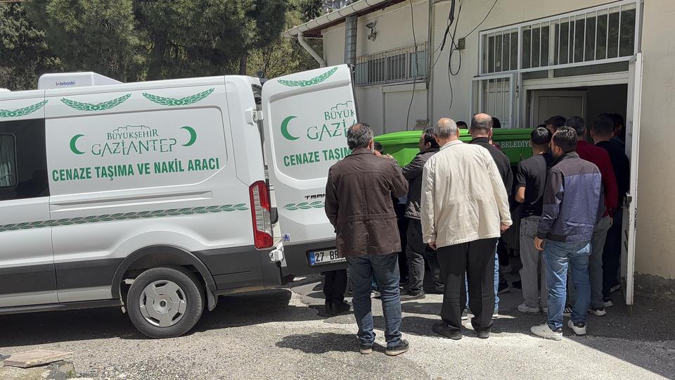 Komşusunun saldırısına uğrayan genç hayatını kaybetti