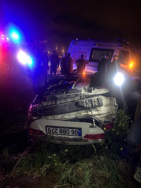 OTOMOBİL ŞARAMPOLE DEVRİLDİ: 1 ÖLÜ, 3 YARALI