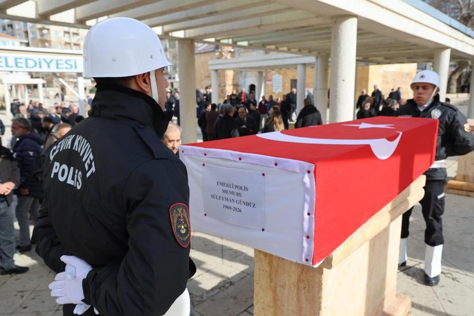 Emekli polis memuru kalp krizine yenik düştü