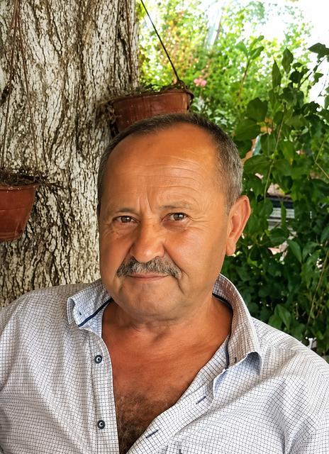 Okan Tezer vefat etti