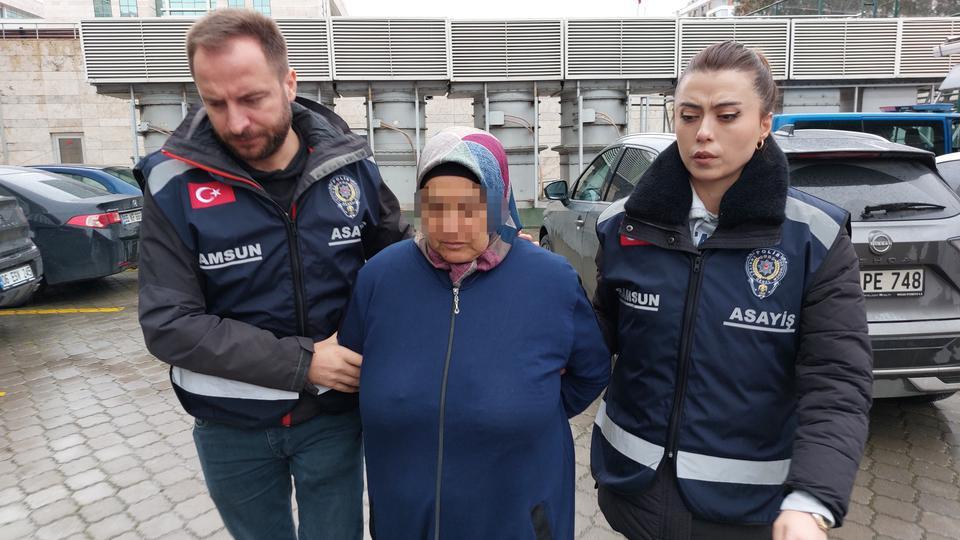 ÖĞRETMEN KIZINI BOĞARAK ÖLDÜREN ANNE BANYODA BİLEĞİNİ KESEREK İNTİHAR SÜSÜ VERDİ