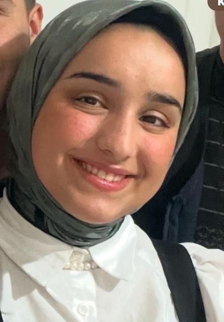 Araçtan atlayan kız çocuğuna tır çarptı