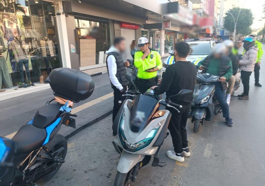 ANTALYA'DA MOTOSİKLET HIRSIZLIKLARINA YÖNELİK OPERASYONDA 17 GÖZALTI