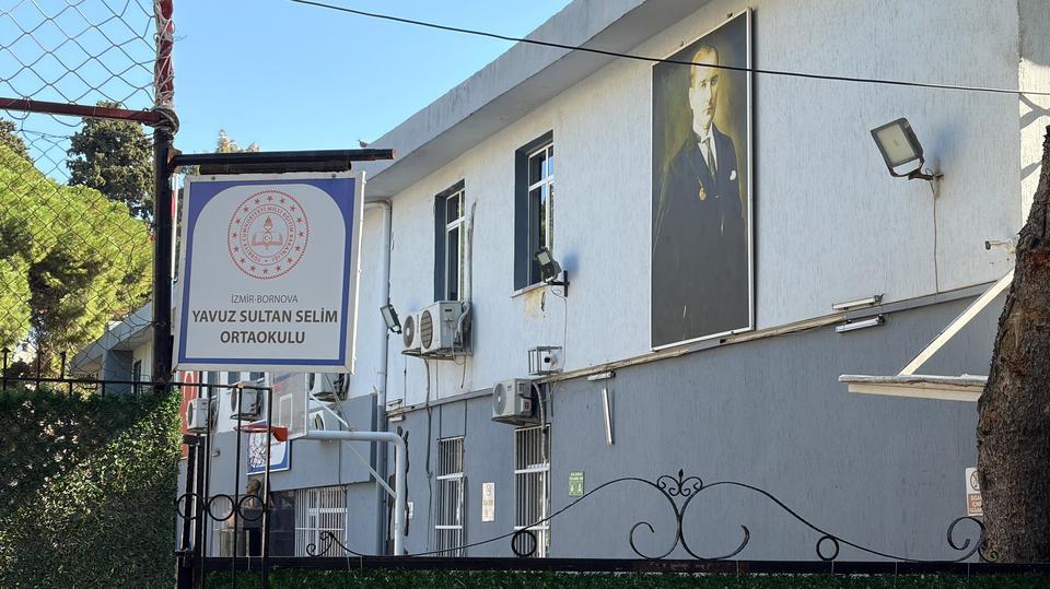 ORTAOKUL ÖĞRETMENİNE 'KADIN VELİYİ TACİZDEN' SUÇ DUYURUSU