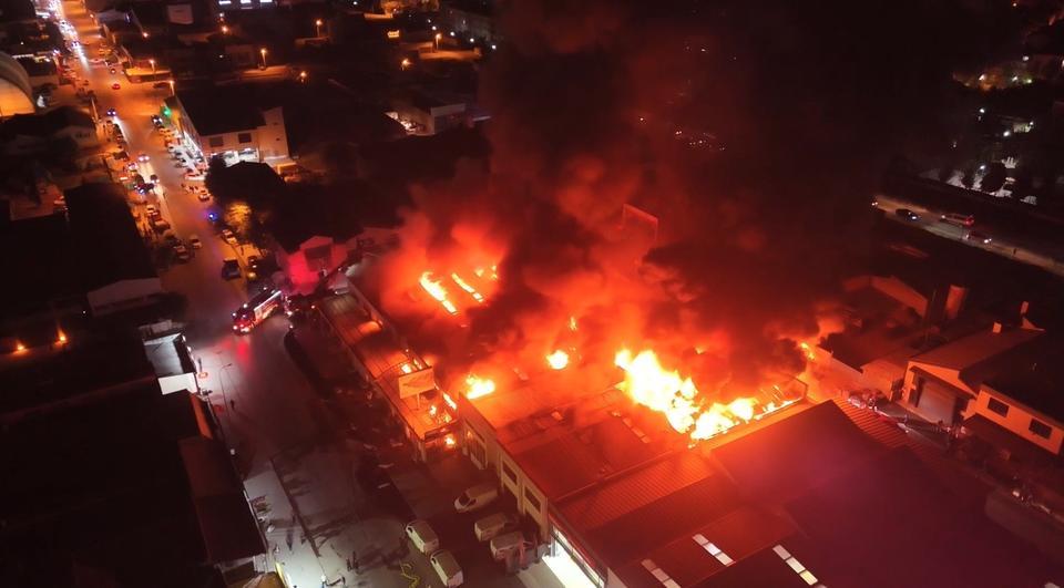 Sanayi sitesinde korkutan yangın