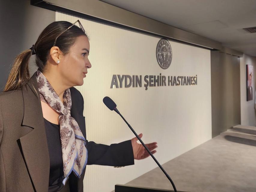AYDIN ŞEHİR HASTANESİ'NDE BAŞHEKİM ÖZBAĞÇIVAN HEKİMLERLE BİR ARAYA GELDİ