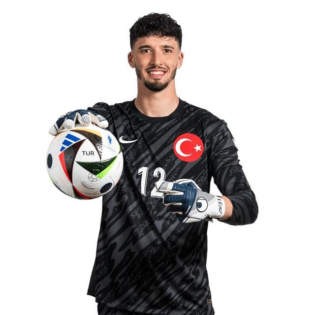 Altay Bayındır kimdir? Avrupa'da forma giyen milli kaleci