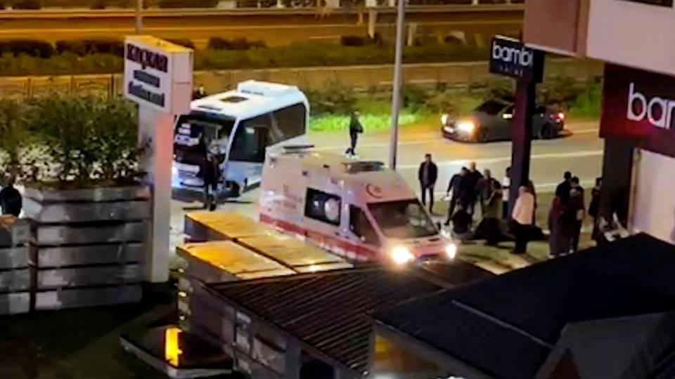 Minibüs ile motosiklet çarpıştı: 1 ölü