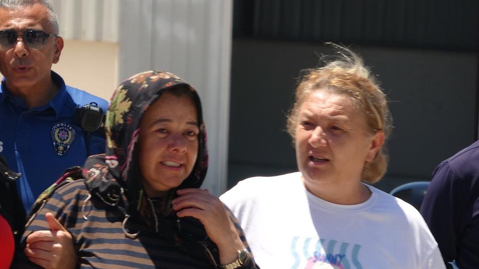 EVİNDE ÖLÜ OLARAK BULUNAN 7 AYLIK HAMİLE HEMŞİRE İÇİN GÖZYAŞLARI SEL OLDU GÖREV YAPTIĞI HASTANEDE DÜZENLENEN TÖRENLE SON YOLCULUĞUNA UĞURLANDI