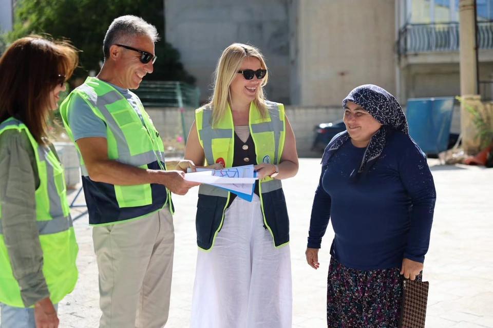 Merkezefendi'de akıllı kavşak ve üst yapı çalışmaları devam ediyor