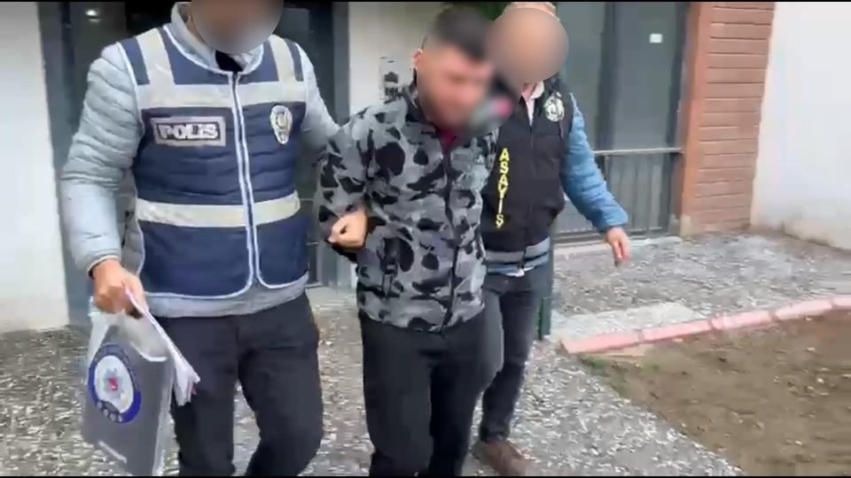 BURSA'DA FUHUŞ OPERASYONU: 21 KADIN KURTARILDI, 12 ŞÜPHELİ GÖZALTINA ALINDI