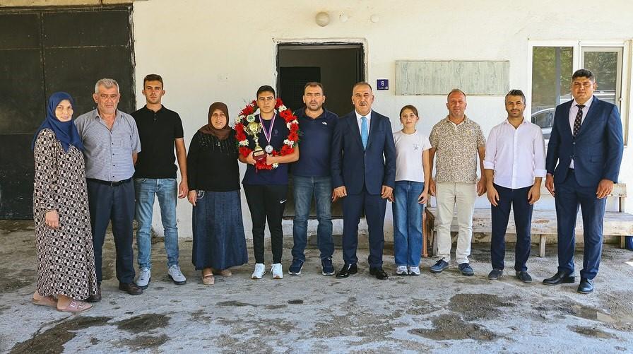 Yığmatepe, dünya şampiyonu Muaz ile bir araya geldi
