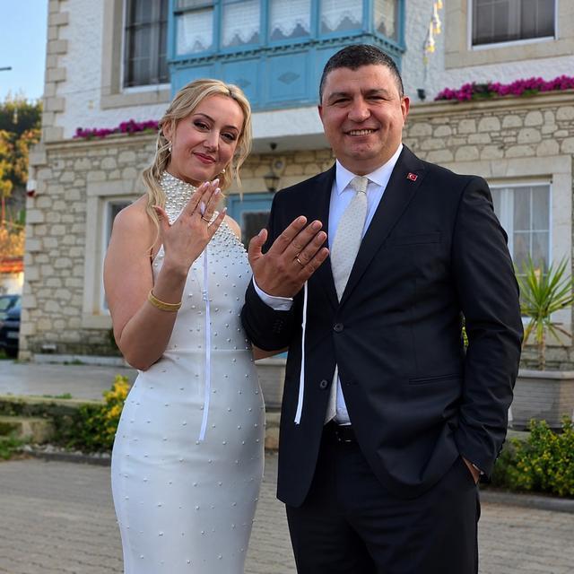 Belediye Başkanı düğününü iptal etti