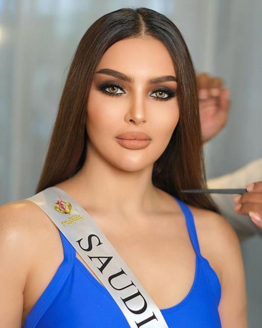 Suudi Arabistanlı model Rumy Al-Qahtani, Malezya'da düzenlenen "Miss Mrs Global Asya" güzellik yarışmasında ülkesi adına yarıştı.