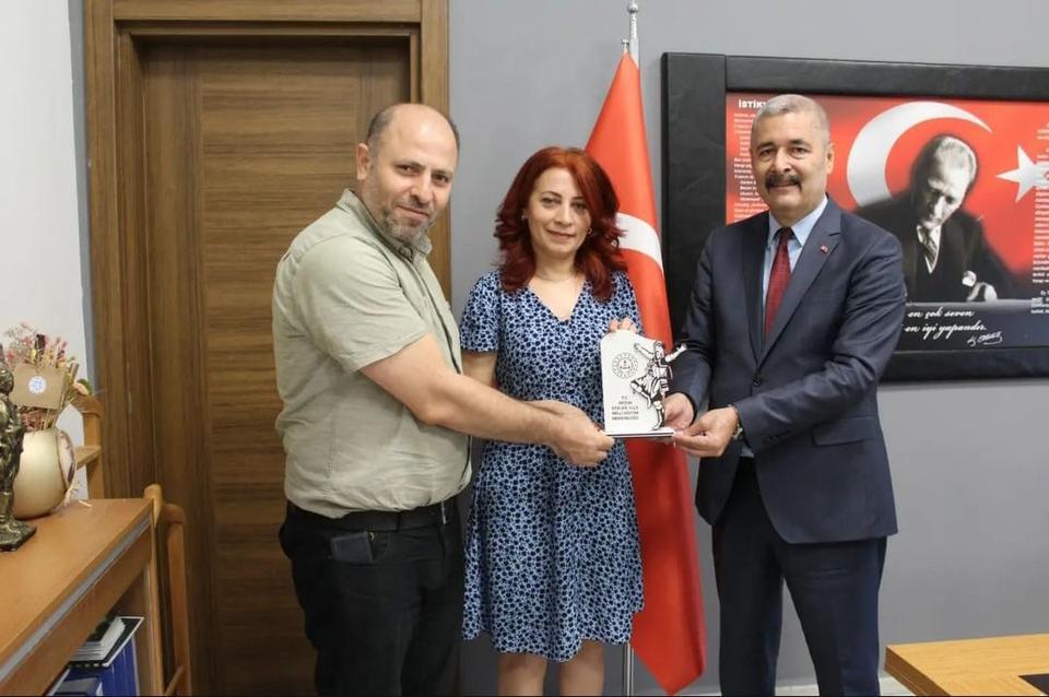 DÜNYADA 17 ÖĞRETMENE VERİLEN ÖDÜLÜ ALDI, AYDIN'IN GURURU OLDU