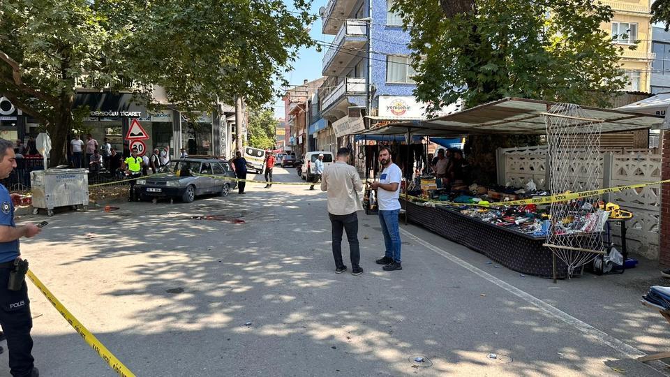 YENİŞEHİR'DE CUMA NAMAZI ÇIKIŞI SİLAHLI SALDIRI: 4 KİŞİ YARALANDI