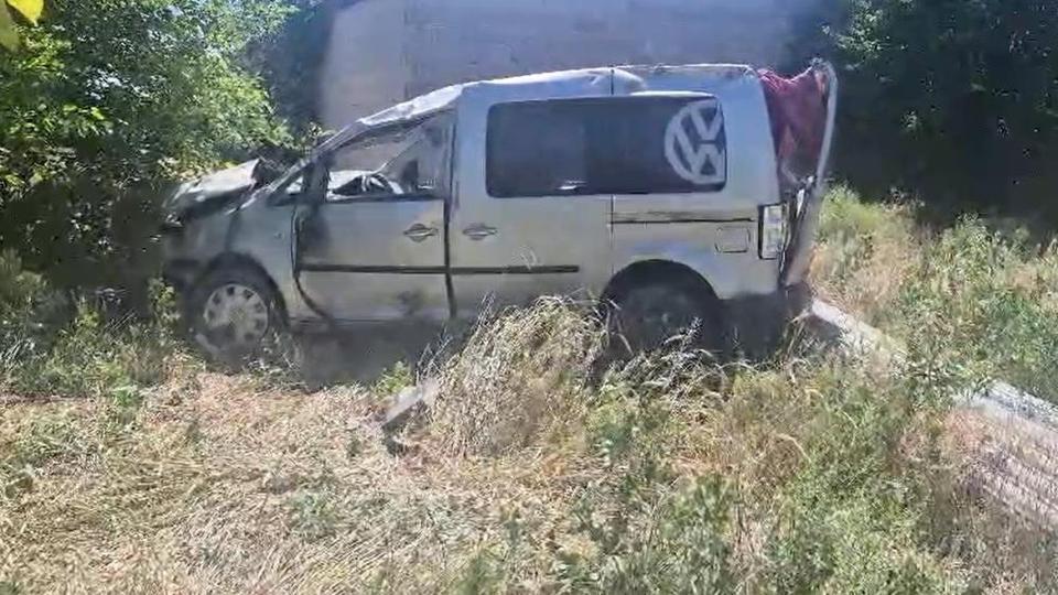 Kontrolden çıkan araç evin bahçesine uçtu! 1 ölü